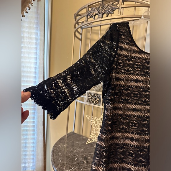 Black lace wore it once like new size XXL - Picture 4 of 6
